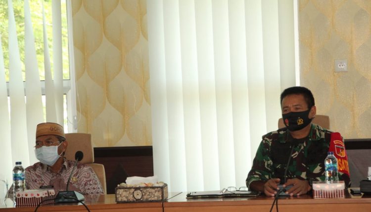 Sekda Provinsi Gorontalo Darda Daraba