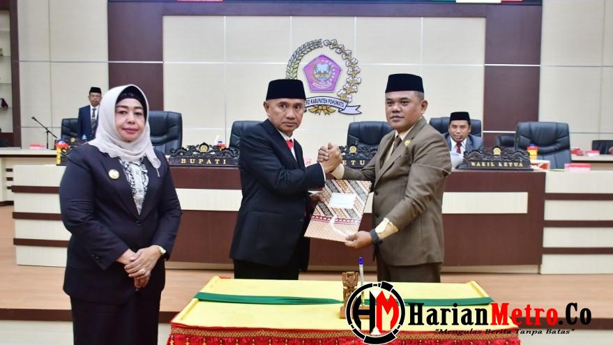 Hadiri Rapat Paripurna DPRD, Bupati Dan Wakil Bupati Pohuwato Terima ...